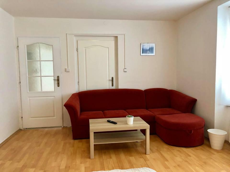 Apartamento Celý dům v historickém centru Loun Louny Exterior foto